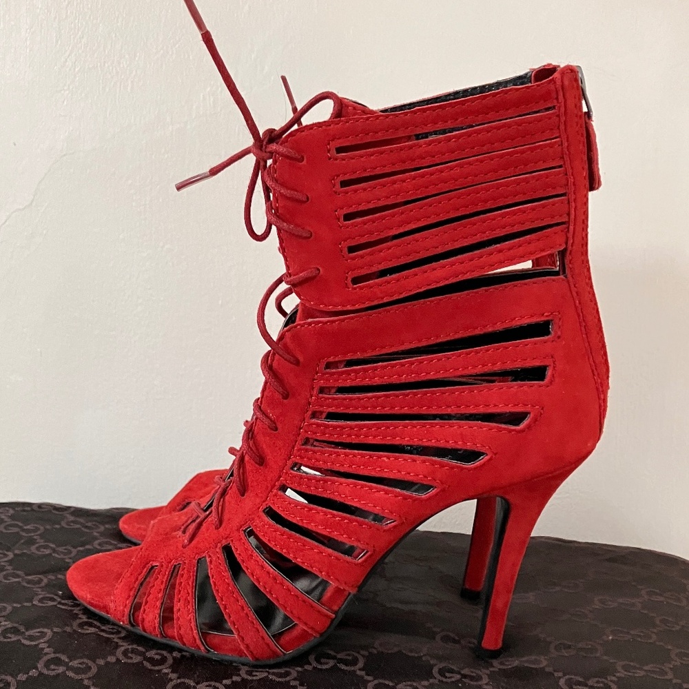 NEW RED ZARA WOMAN CUTOUT HEELS